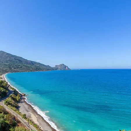 In Collesano Pa Apartment Lascari