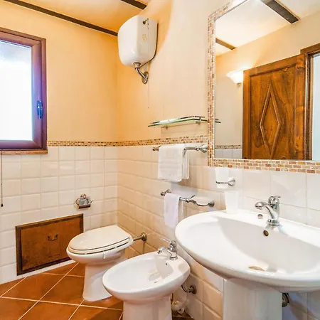 In Collesano Pa Apartment *